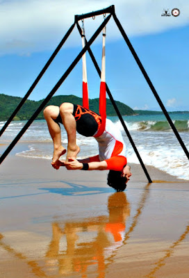 yoga-aereo-aeroyoga-mar-caribe-puerto-rico-wellness-bienestar-salud-ejercicio