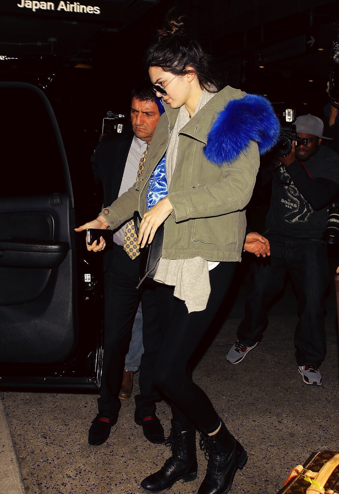Leaving LAX on December 15th 2013 in Los Angeles | Kendall Jenner Fans Page