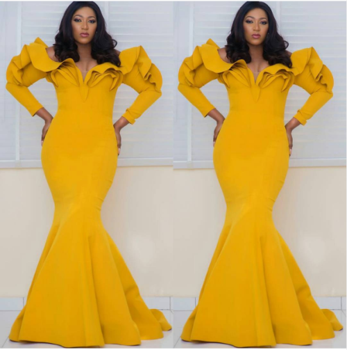 Rukky Sanda shows off her stunning figure in new photos
