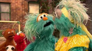 Elmo, Baby bear, Rosita, Rosita's Abuela, Sesame Street Episode 4415 Rosita's Abuela season 44