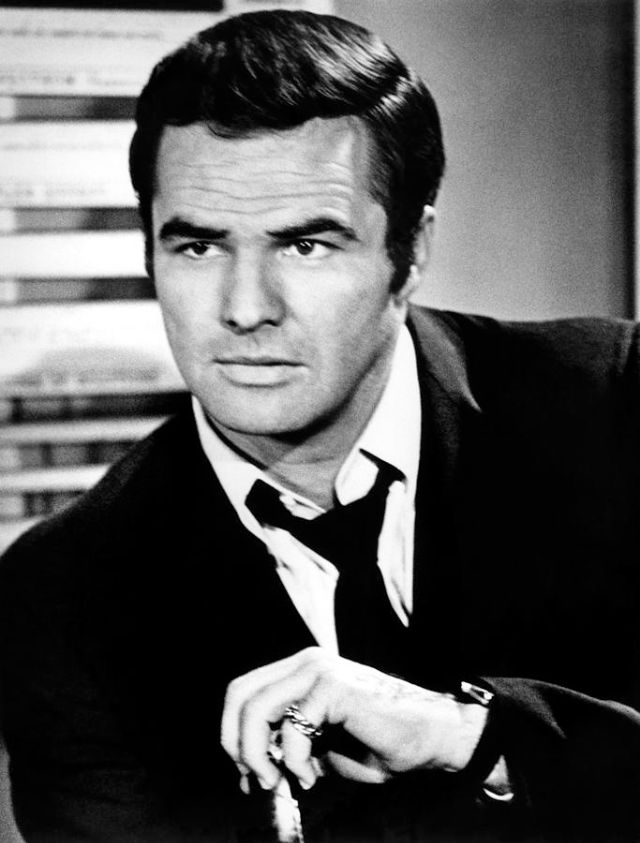 20 Amazing Portraits of a Very Young Burt Reynolds in the 1960s ~ Vintage Everyday
