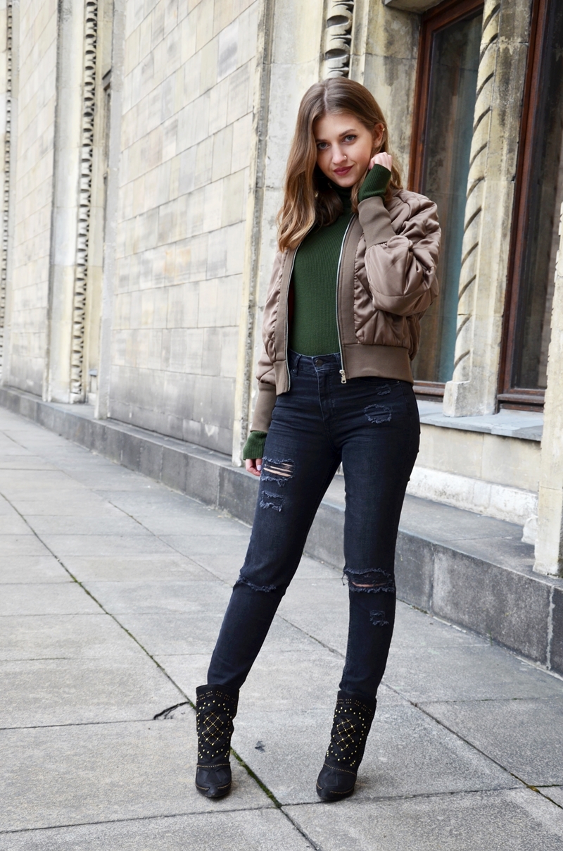 piercing_bomber_khaki_studded_boots.JPG
