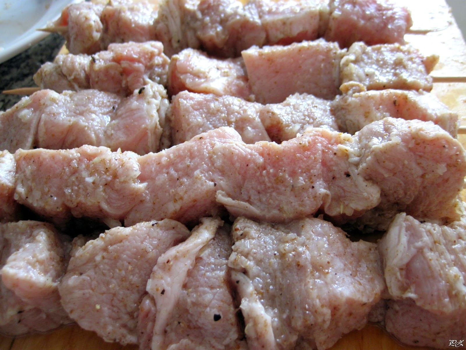 Шашлык свинина в сметане. Сколько соли на 1 кг шашлыка из свинины.