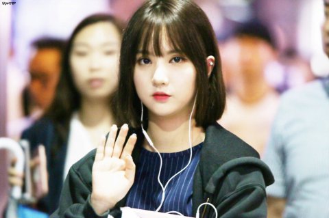 Gfriend S Eunha Is Netizen Buzz