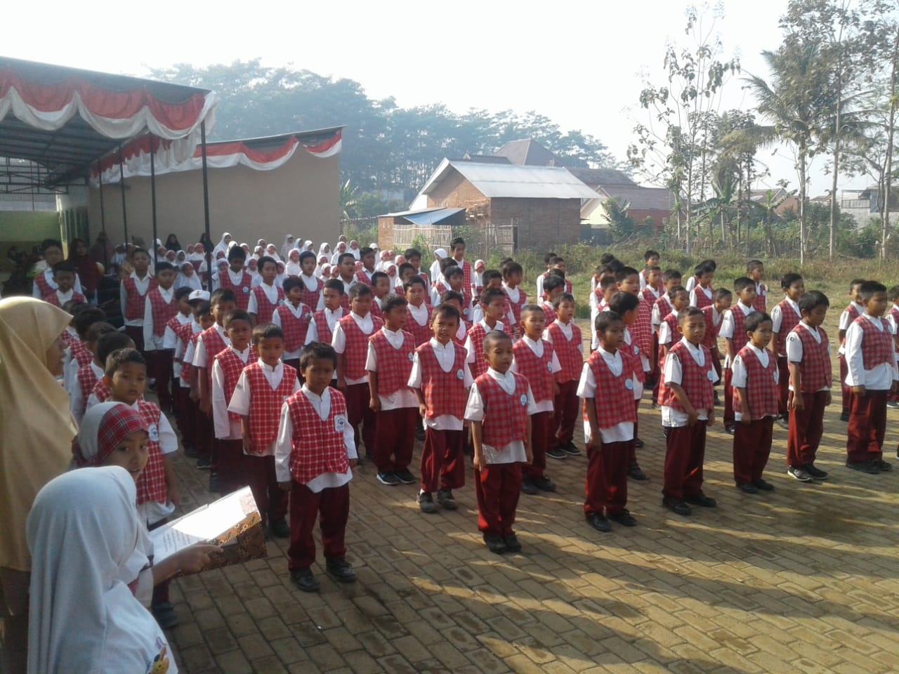 Amanat Pembina Upacara SD menumbuhkan motvasi belajar - Jago Berpidato