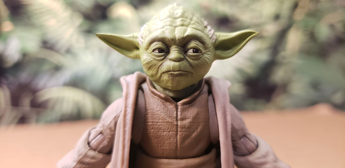 Figuarts - Figuarts Yoda Revenge of the Sith (Review) 06-side
