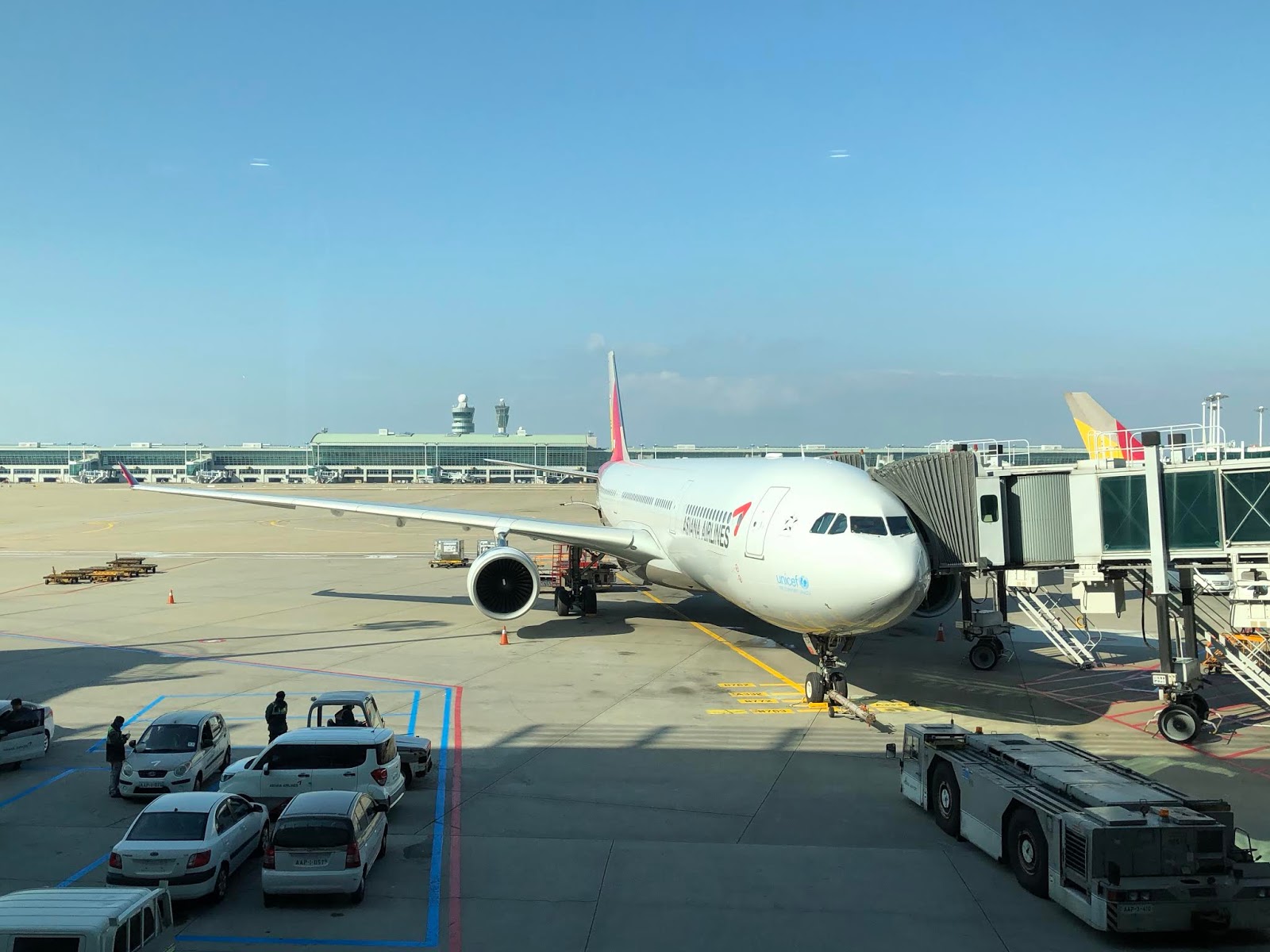 飛行紀錄 韓亞航空商務艙oz713 icn tpe 在登機門被升等 仁川機場韓亞航空貴賓室分享