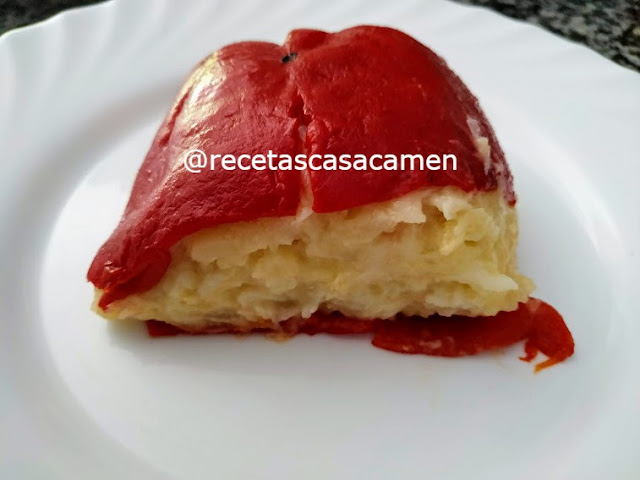 Rollo de brandada de bacalao con piquillo