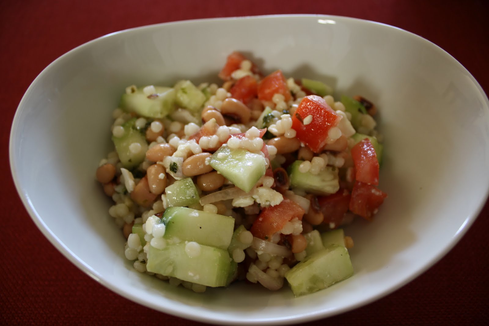 Salade d'orzo et haricots rouges