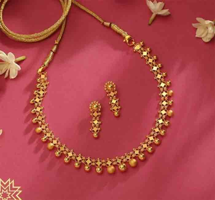 Gold In the state, gold price fell by Rs 400 to Rs 38,000 per sovereign, Kochi, News, Gold, Gold Price, Business, Kerala