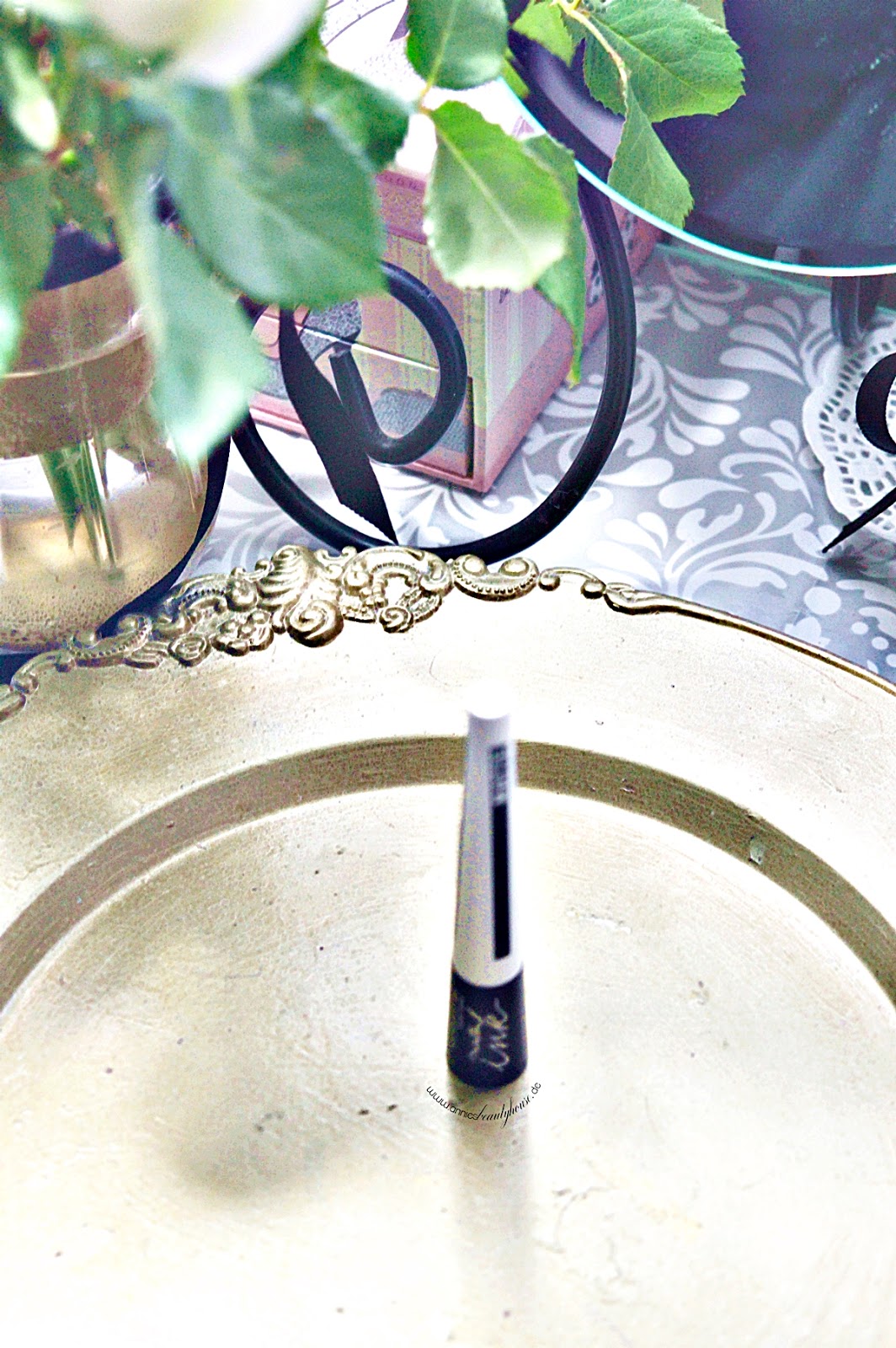 Maybelline Eyeliner - Master Ink Eyeliner Matte black Top View 1