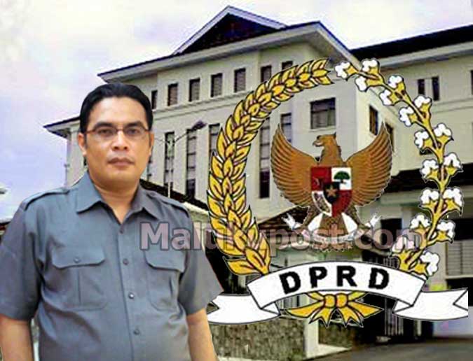 Rahakbauw: Program Sertifikat Gratis Maluku Jangan Dihambat Upeti Ambon, Malukupost.com - Reformasi bidang agraria yang diprogramkan pemerintah dengan target seluruh masyarakat memiliki sertifikat tanah hingga tahun 2025, jangan dihambat dengan permintaan upeti yang tinggi dari berbagai pihak. "Bila ada pihak tertentu secara sengaja meminta upeti kepada masyarakat yang mengurus sertifikat, DPRD siap perkarakan ke kepolisian untuk diproses hukum," kata Wakil Ketua DPRD Maluku, Richard Rahakbauw di Ambon, Sabtu (16/9).