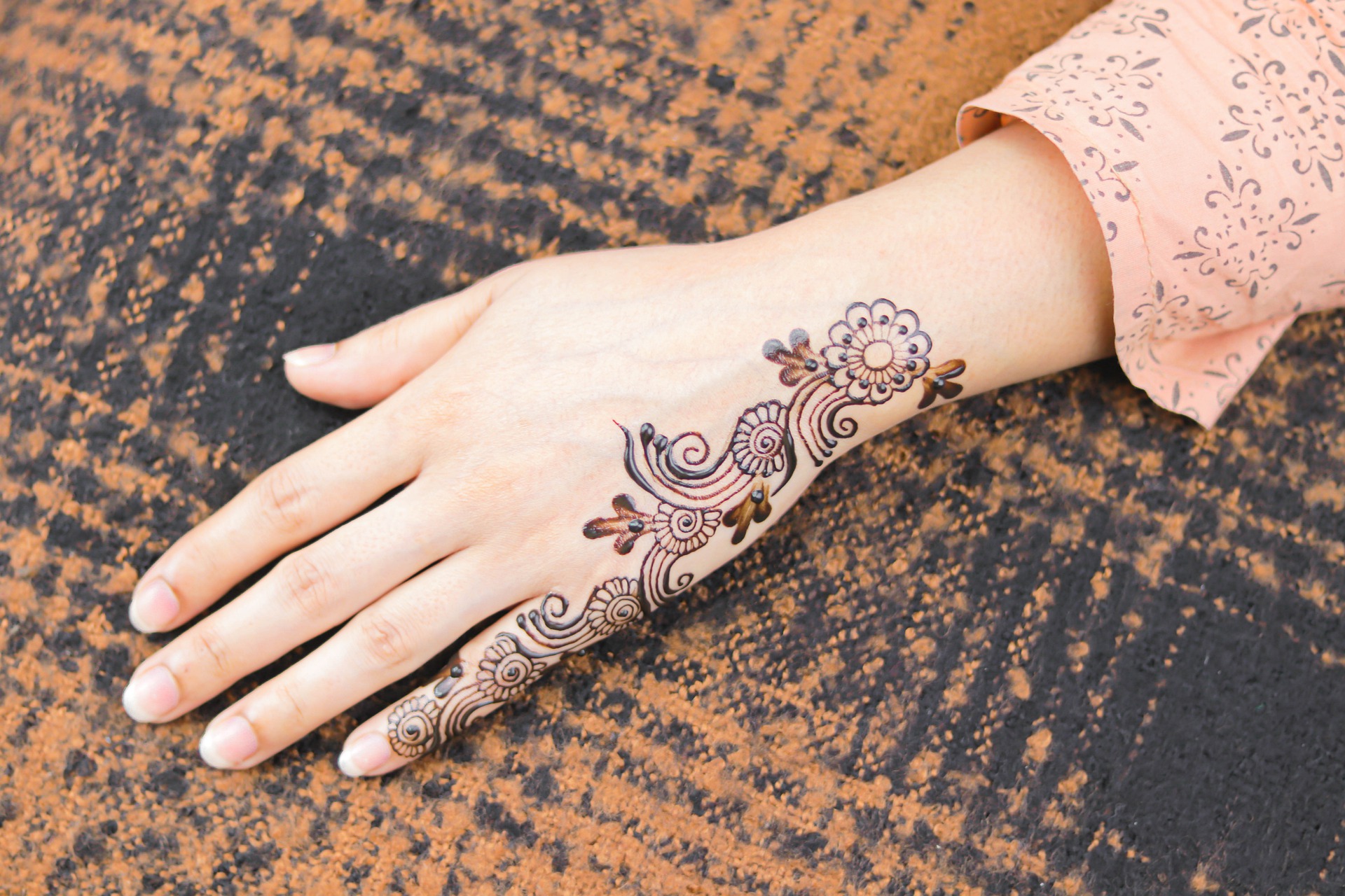 Gambar Henna Yang Bagus / Inilah Cara Memakai Henna Di Kuku Dengan