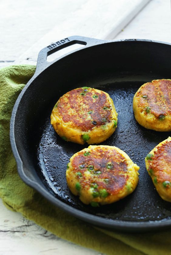 Aloo Tikki (Indian Potato Cakes with Green Chutney) Recipe Easy