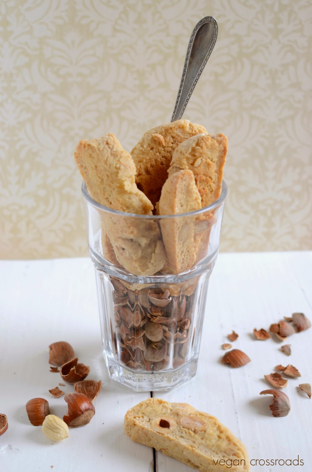 Vegane Haselnuss - Biscotti = Vegan Hazelnut Biscotti ~ Vegan Crossroads Vegane Haselnuss - Biscotti = Vegan Hazelnut Biscotti ~ Vegan Crossroads