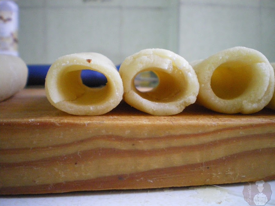 Tubos de mazapán