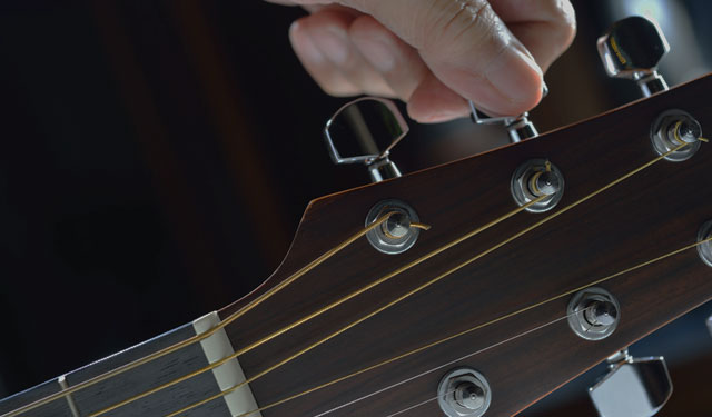 Aplikasi Tuner dan Stem Gitar Terbaik Android