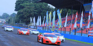 Jakarta Ban Ajak Facebookers Nonton Langsung Balap Ferrari Jakarta Ban Ajak Facebookers Nonton Langsung Balap Ferrari