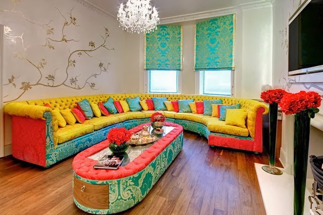 Salas con acentos coral - Decoración de salas con estilo