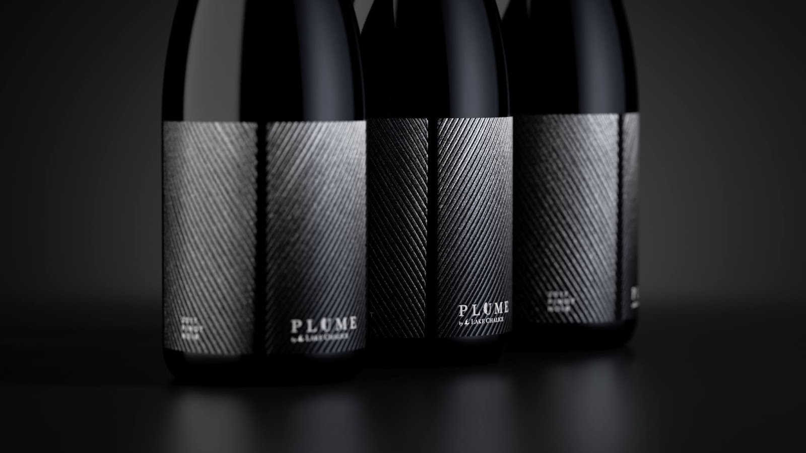 Premium plums tg. Вино la Plume. Premium Wine Новокузнецк. Вино с перышком на этикетке. Дизайн этикетки на премиум вино 2022.