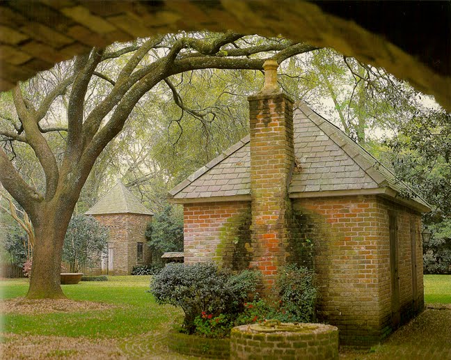 A. Hays Town. Louisiana Architect Content in a Cottage