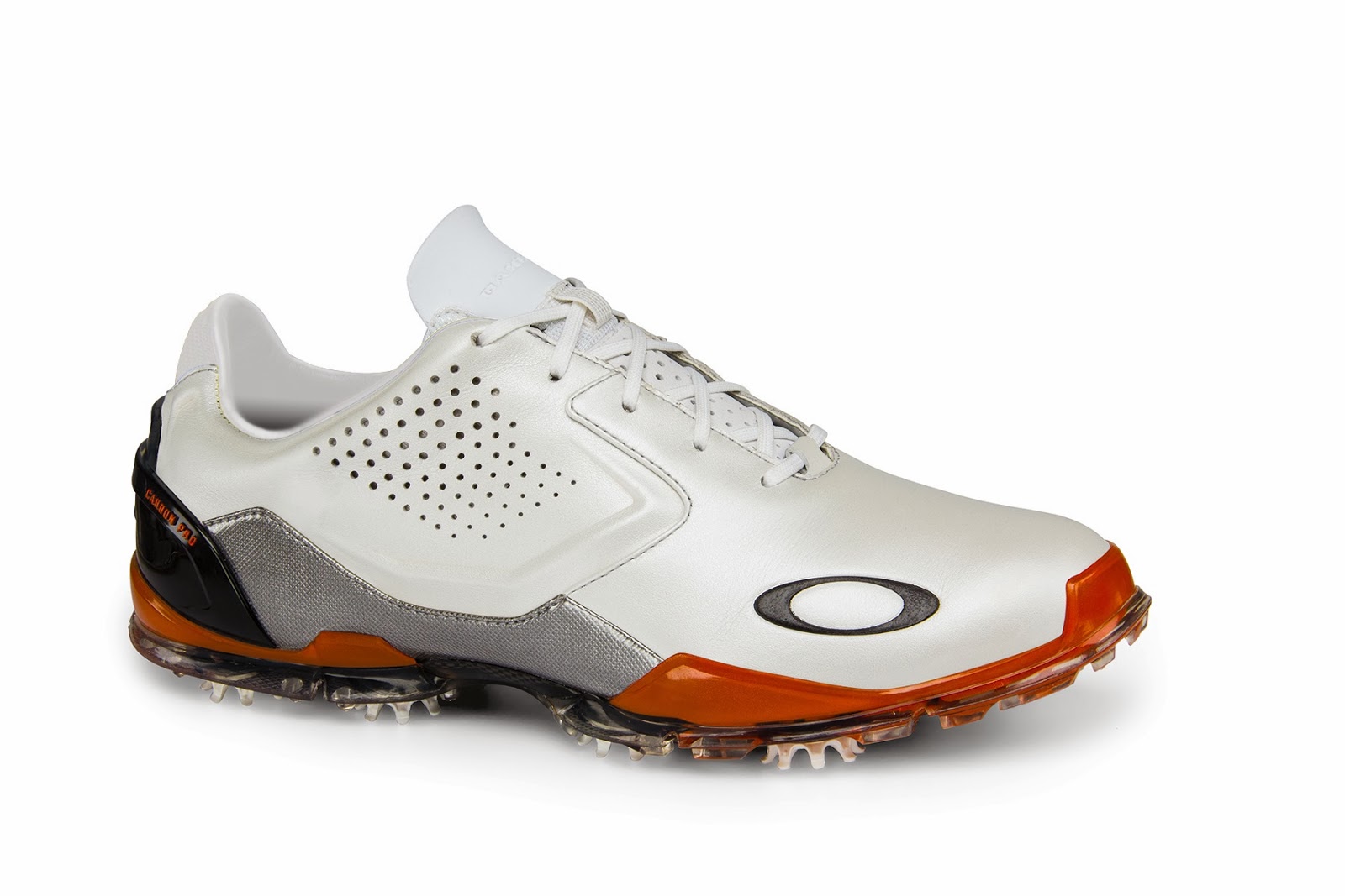 Dream Golf Job: Bubba Watson chooses Oakley Performance golf footwear.