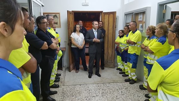 El PSOE de Las Palmas de Gran Canaria se niega a debatir el despido improcedente de trabajadores de limpieza El PSOE de Las Palmas de Gran Canaria se niega a debatir el despido improcedente de trabajadores de limpieza