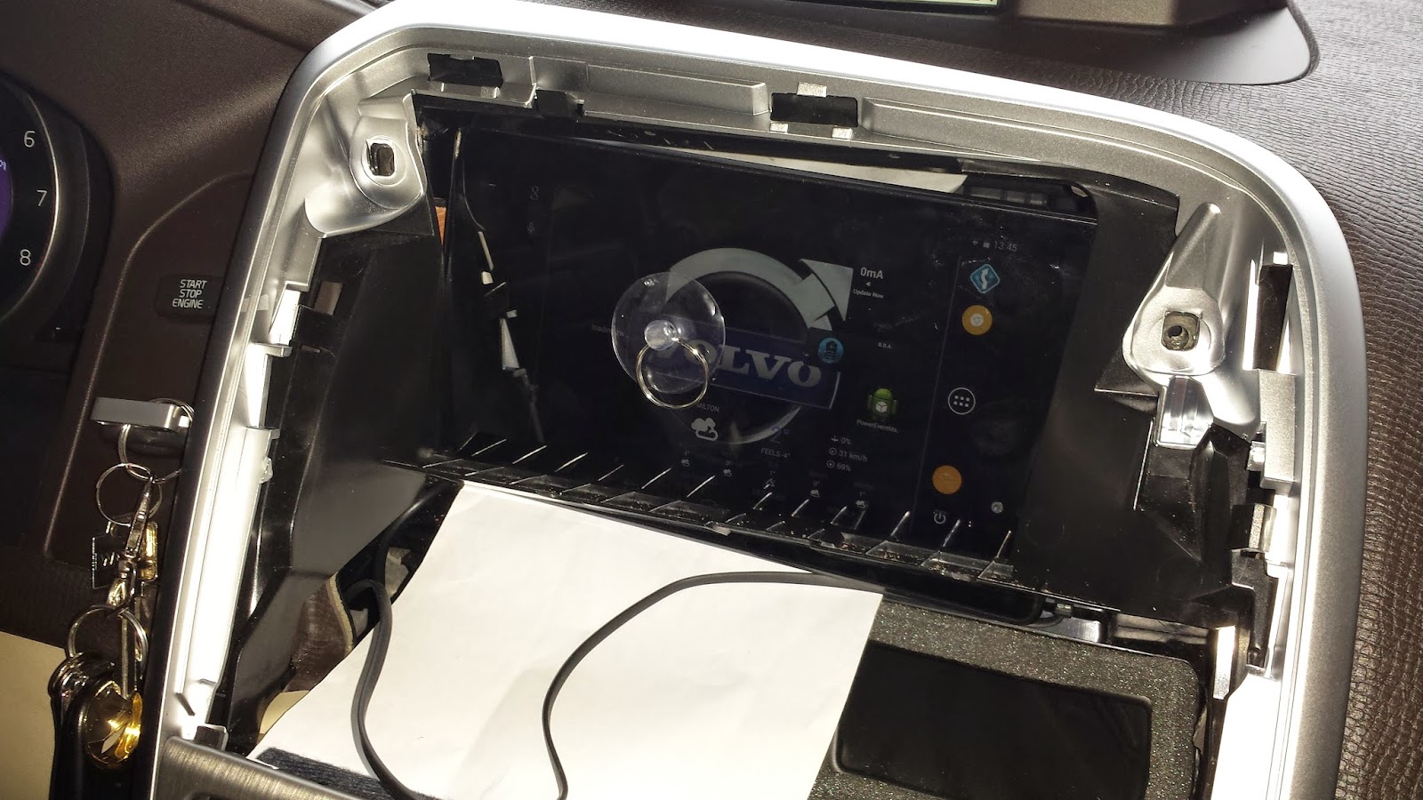 service manual removing engine cover on a 2010 volvo xc60