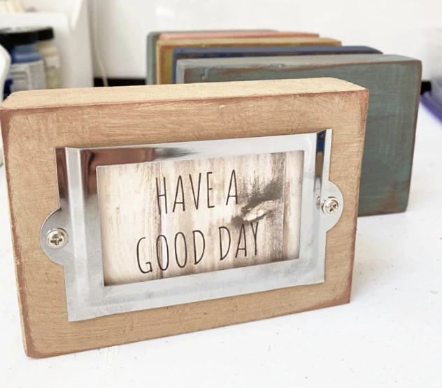 have a good day sign in label holder block