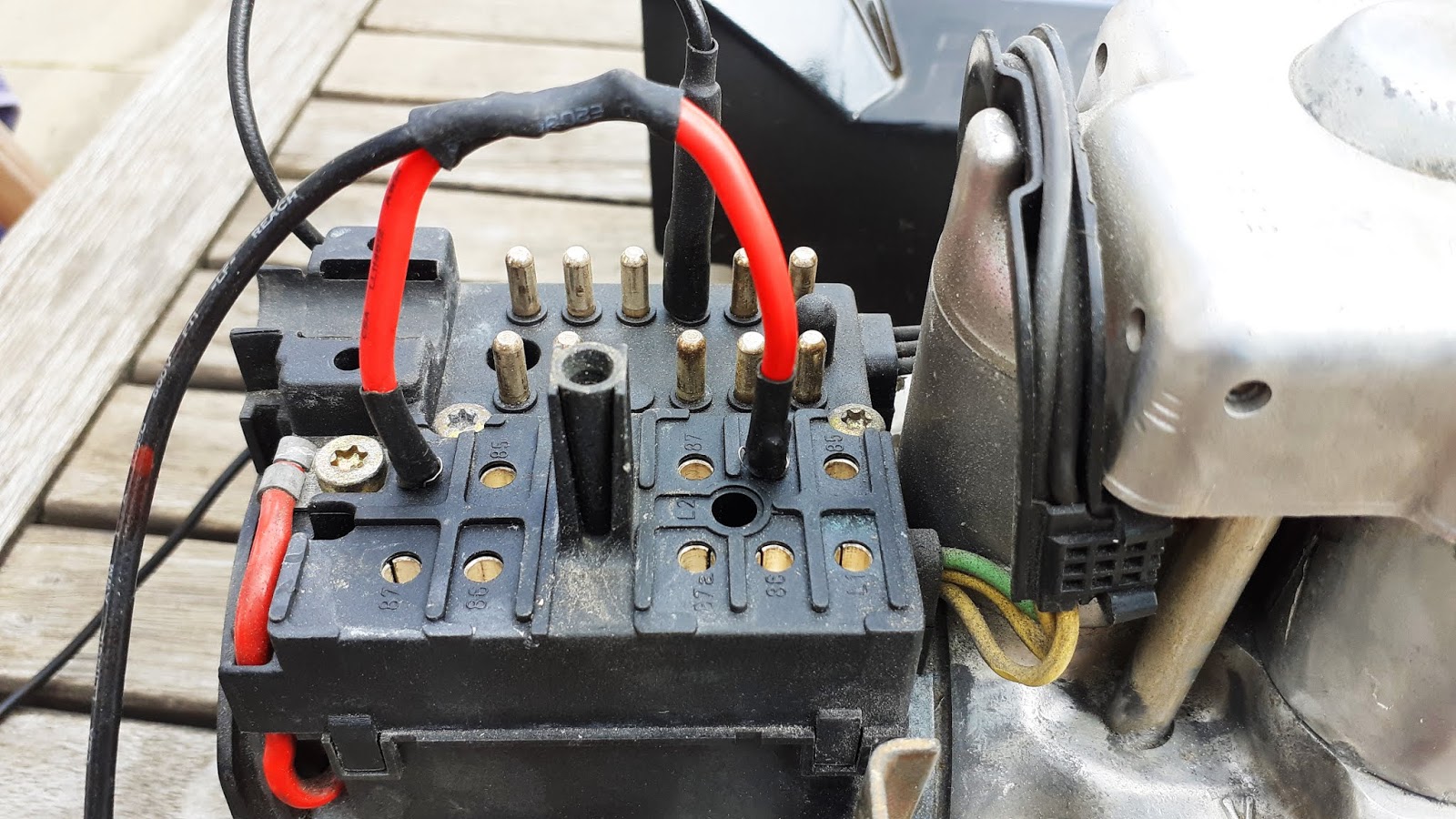 BMW E30 Cabriolet Best Mod Ever How to Purge Your ABS