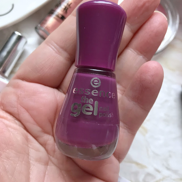 Essence The Gel Nail Polish - Amazed By You