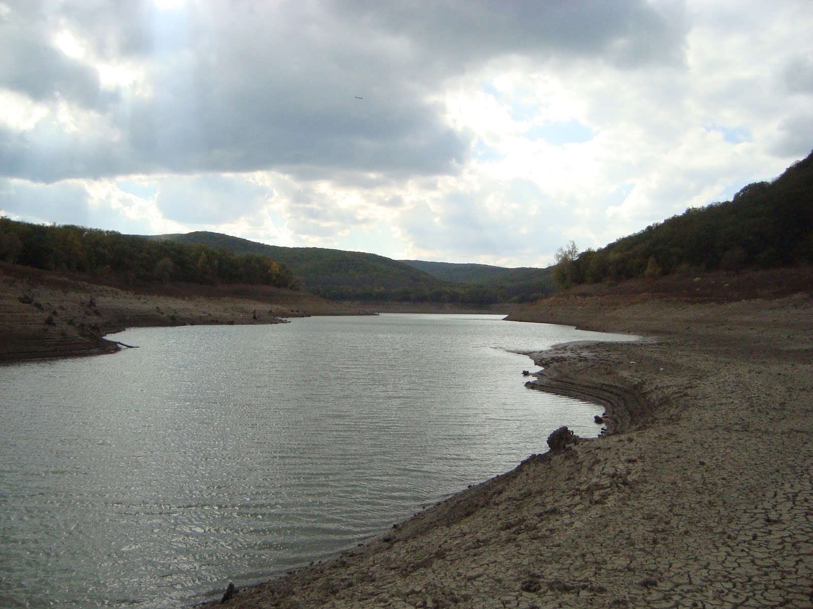 Партизанское водохранилище: второе в Крыму по величине и первое по красоте Ленки