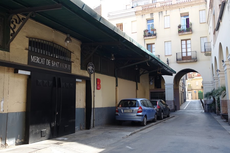 サン・アンドリュー市場（Mercat de Sant Andreu）