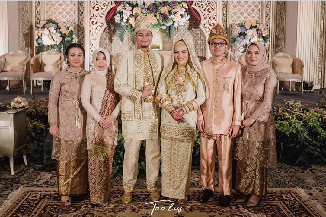 kebaya pernikahan modern pria