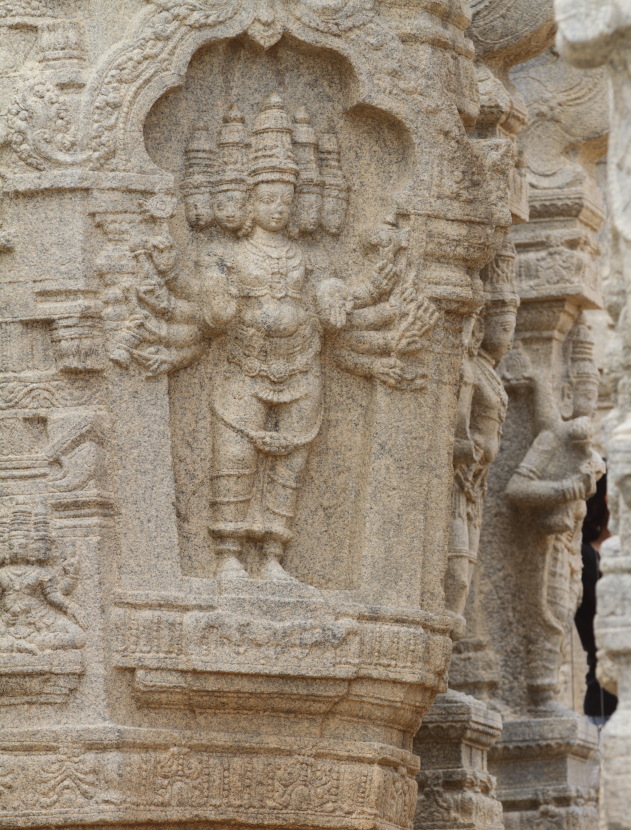 Maha Vishnu statue carved on the pillars of Lepakshi temple