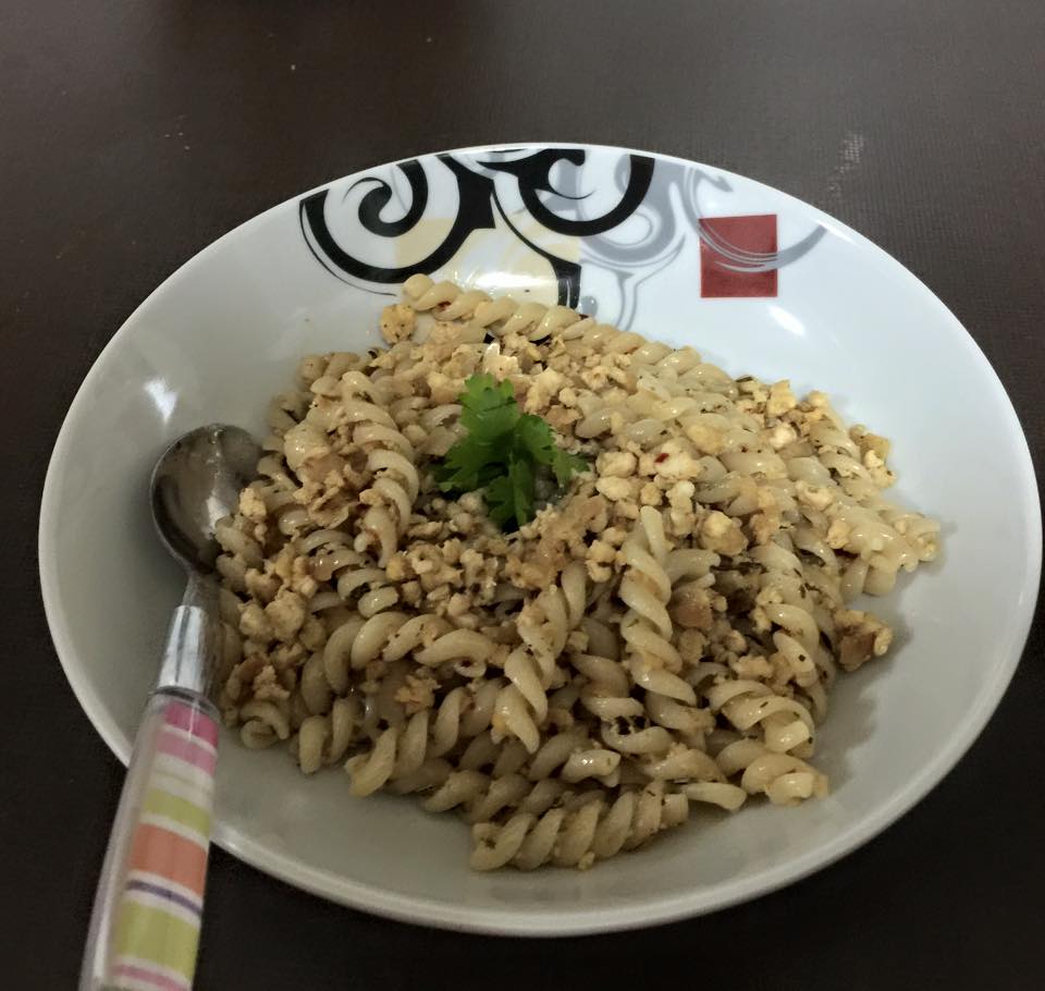 Snegithi's Kitchen Basil Chicken Aglio Olio