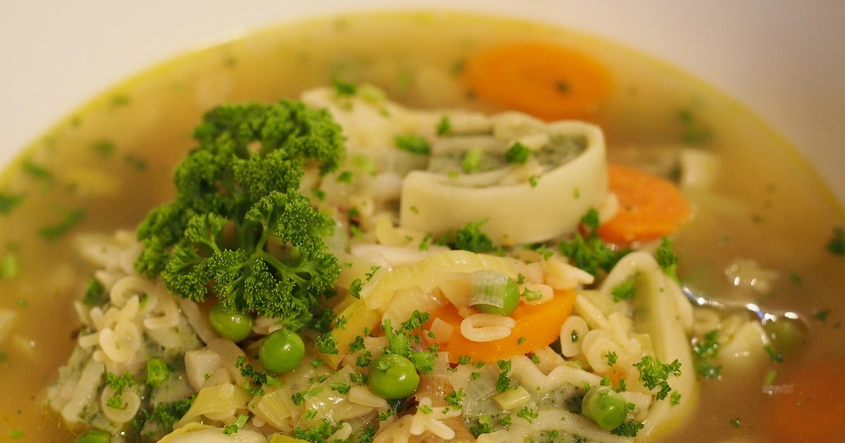 Buchstabensuppe mit Gemüse und Maultaschen (6 Portionen)