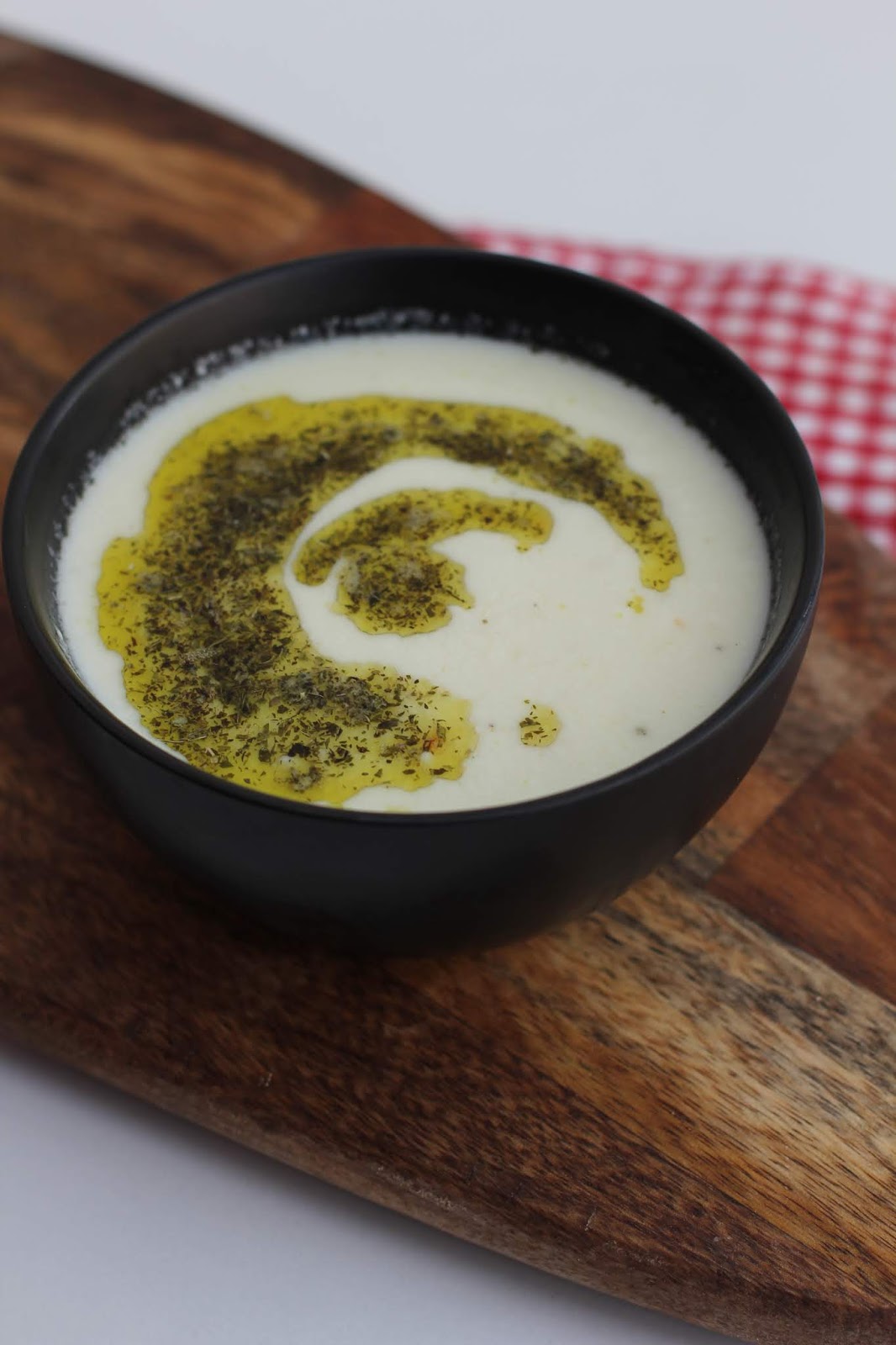 Türkische Joghurtsuppe mit Reis oder Weizen – Yayla Corbasi/Toyga Corbasi