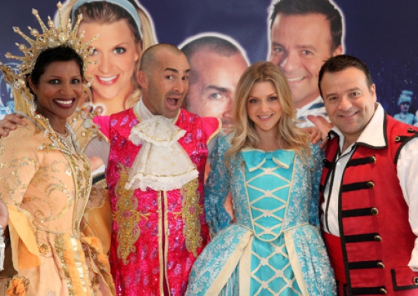 NickALive!: Oh Yes It Is – Nearly Pantomime Season At UK's Milton