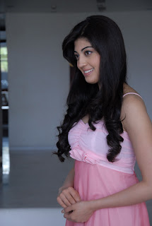 Pranitha Stills [cinebrain.in]