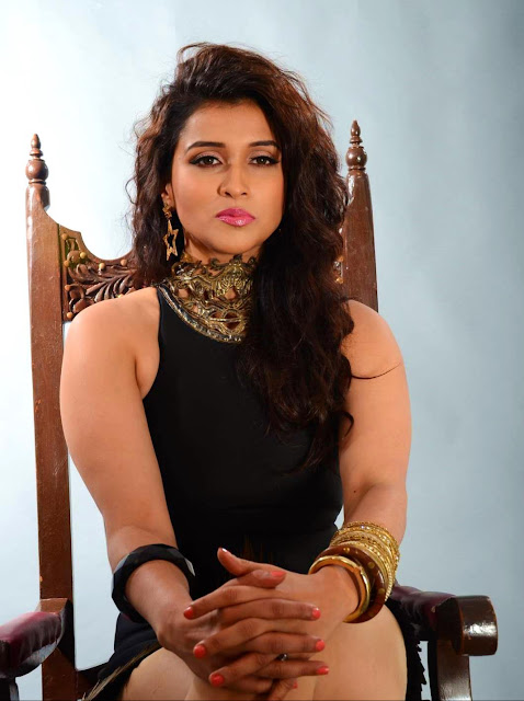 Mannara Chopra Hot Photos From Photo Shoot Actress Trend Mannara Chopra Hot Photos From Photo Shoot Actress Trend