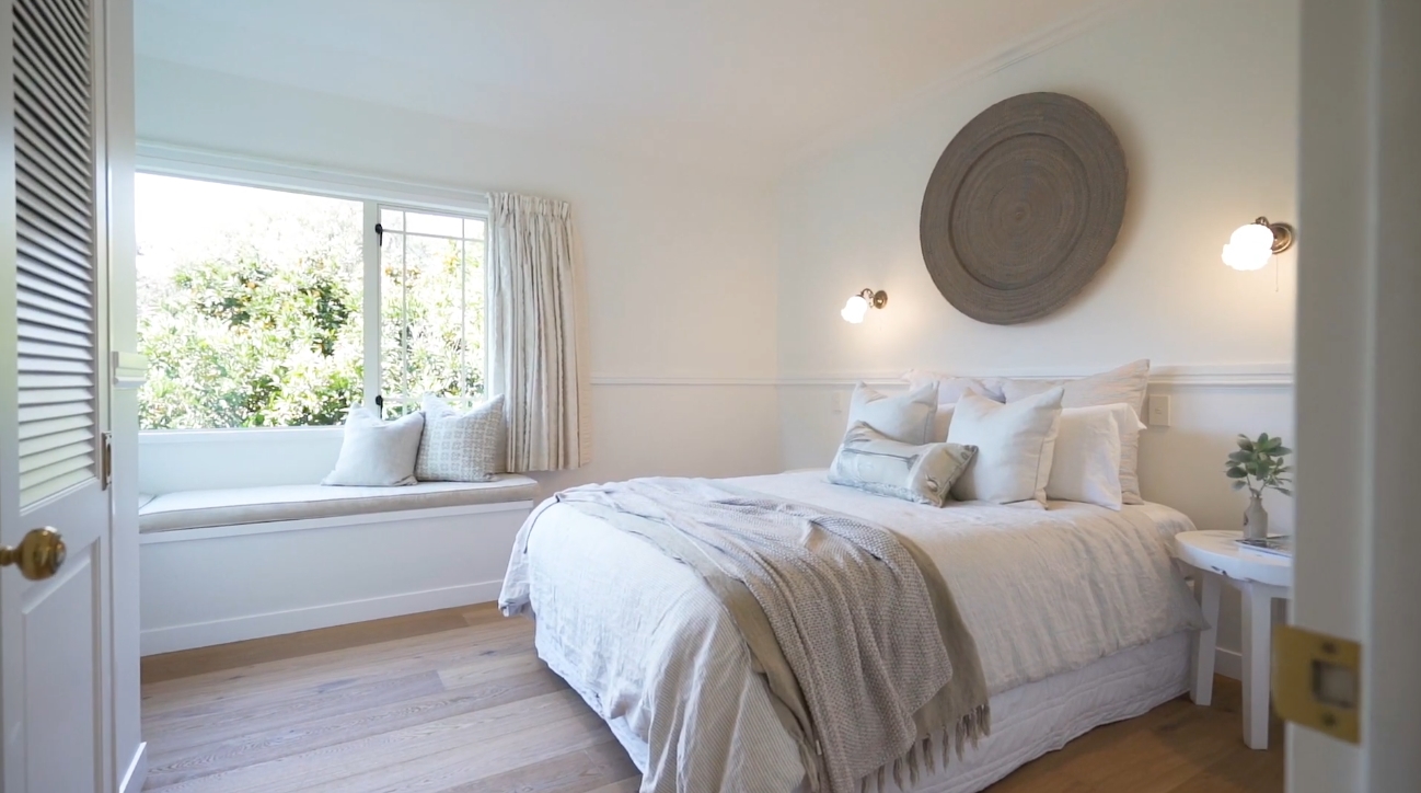 13 Photos vs. 130 Margaret Avenue, Havelock North, New Zealand Home Interior Design Tour