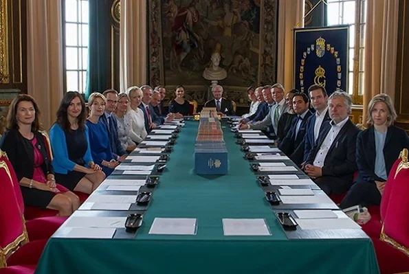 King Gustaf and Princess Victoria attended a meeting with the new ministers of the cabinet, EU and Minister of Trade Ann Linde, Minister of Environment Karolina Skog and Minister of Housing and Digital Development Peter Eriksson. Princess Victoria wears asos lace dress