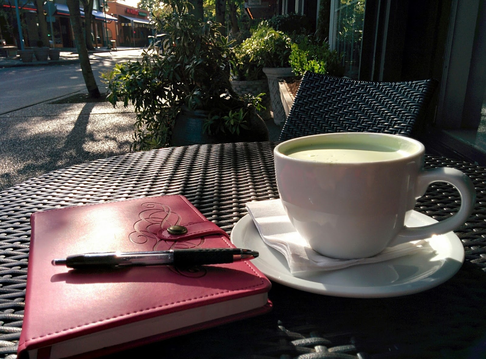 Matcha Tea with Collagen Powder