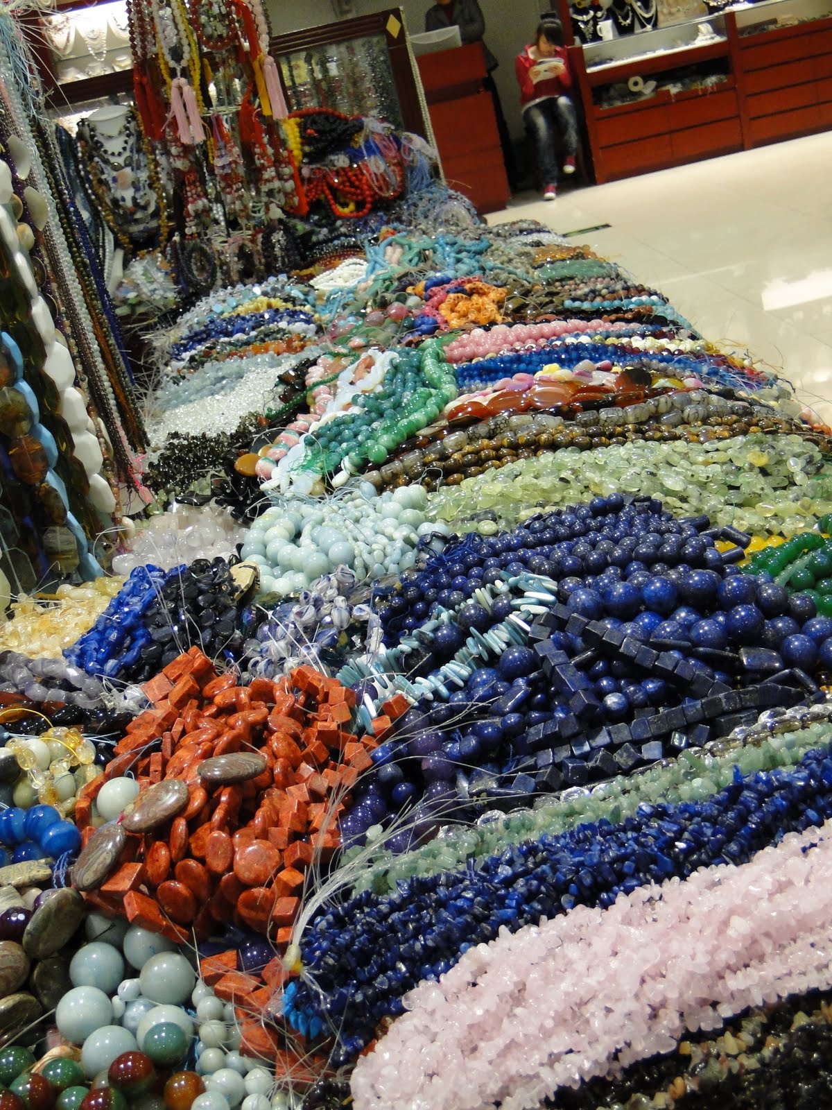 Two (& a half) Texans in Canada Shanghai Weekend {Friends & Pearl Market}