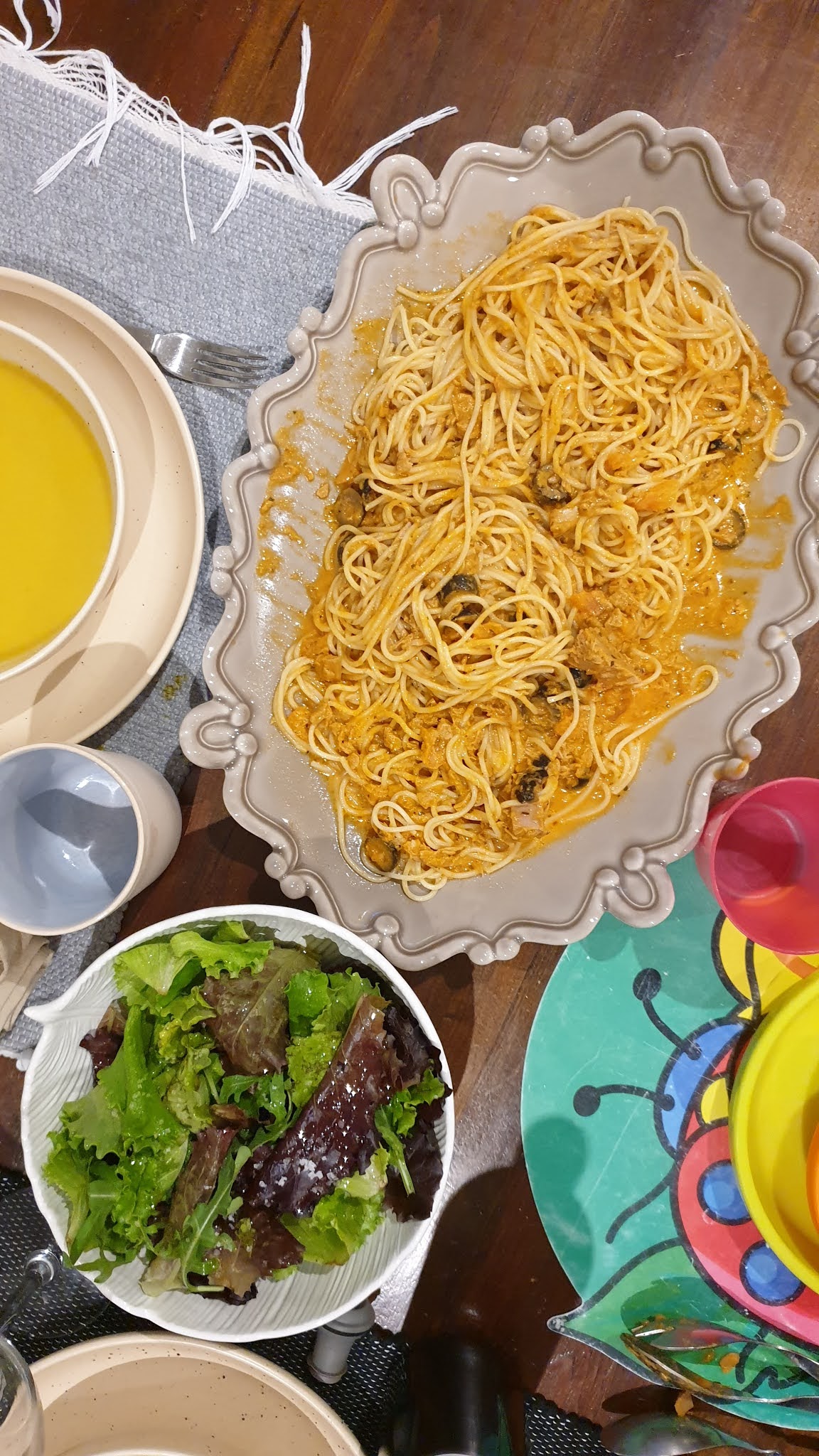 Esparguete com Bolonhesa Rápida de Atum com Azeitonas