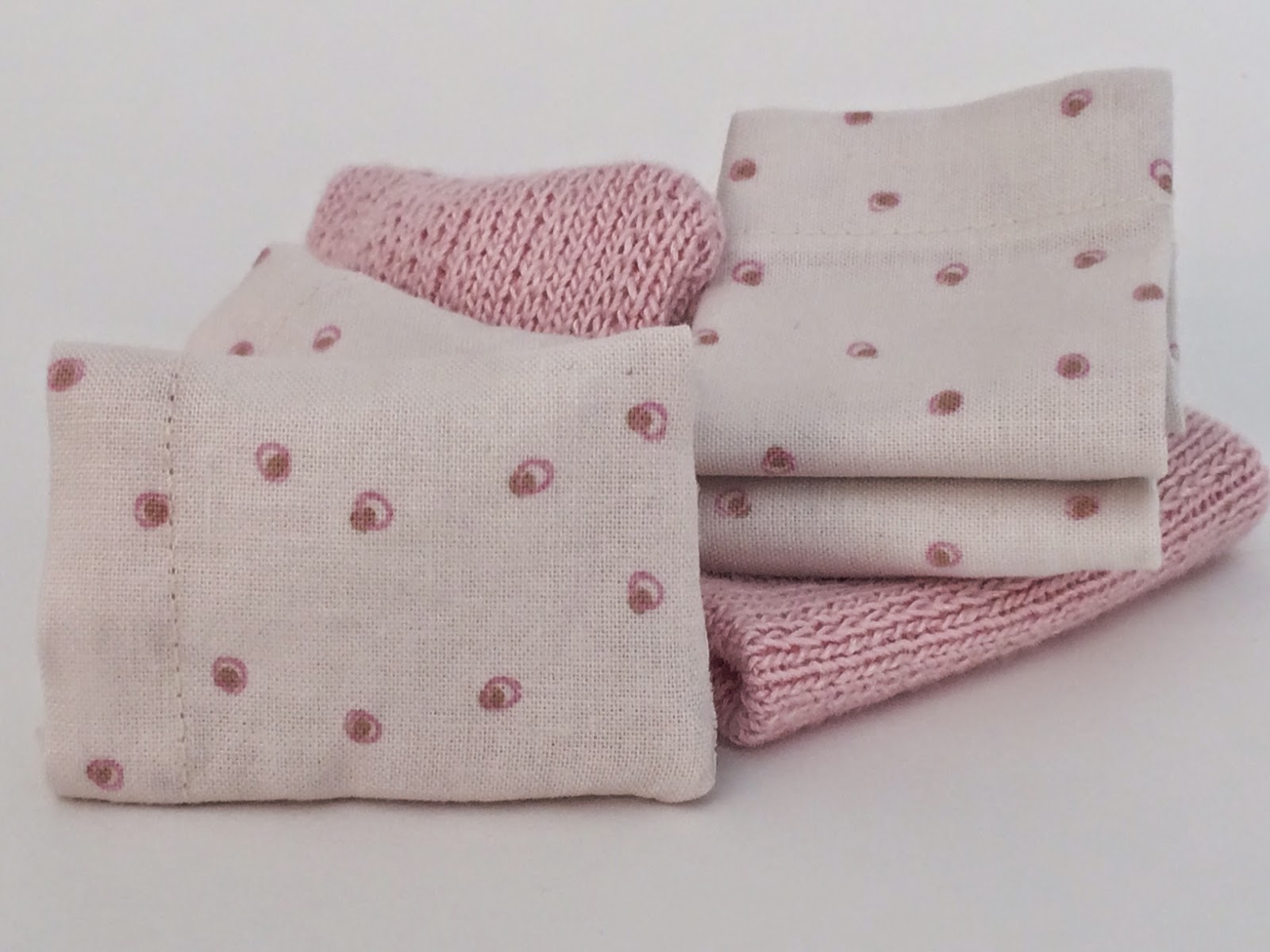 Fabulously Flawed Miniatures Miniature Knitted Blankets