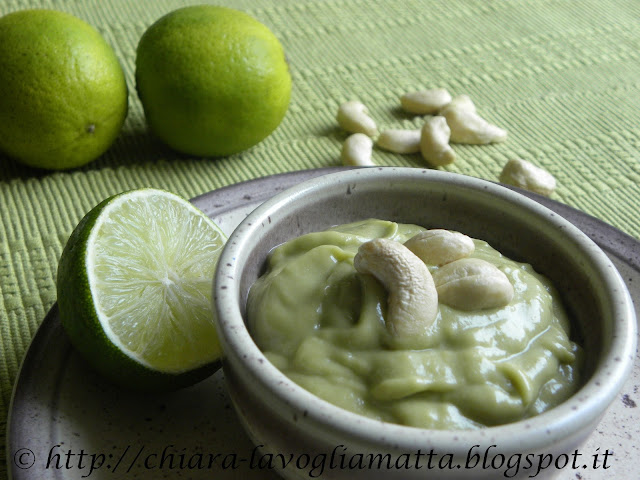 salsa all'avocado per pesce bollito