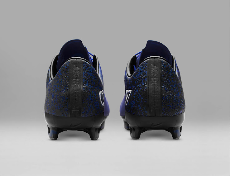cristiano ronaldo blue boots