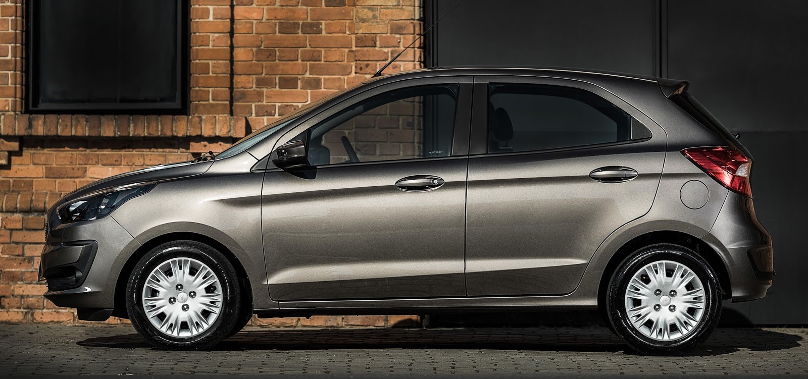 Ford apresenta Ka Hatch e Sedan